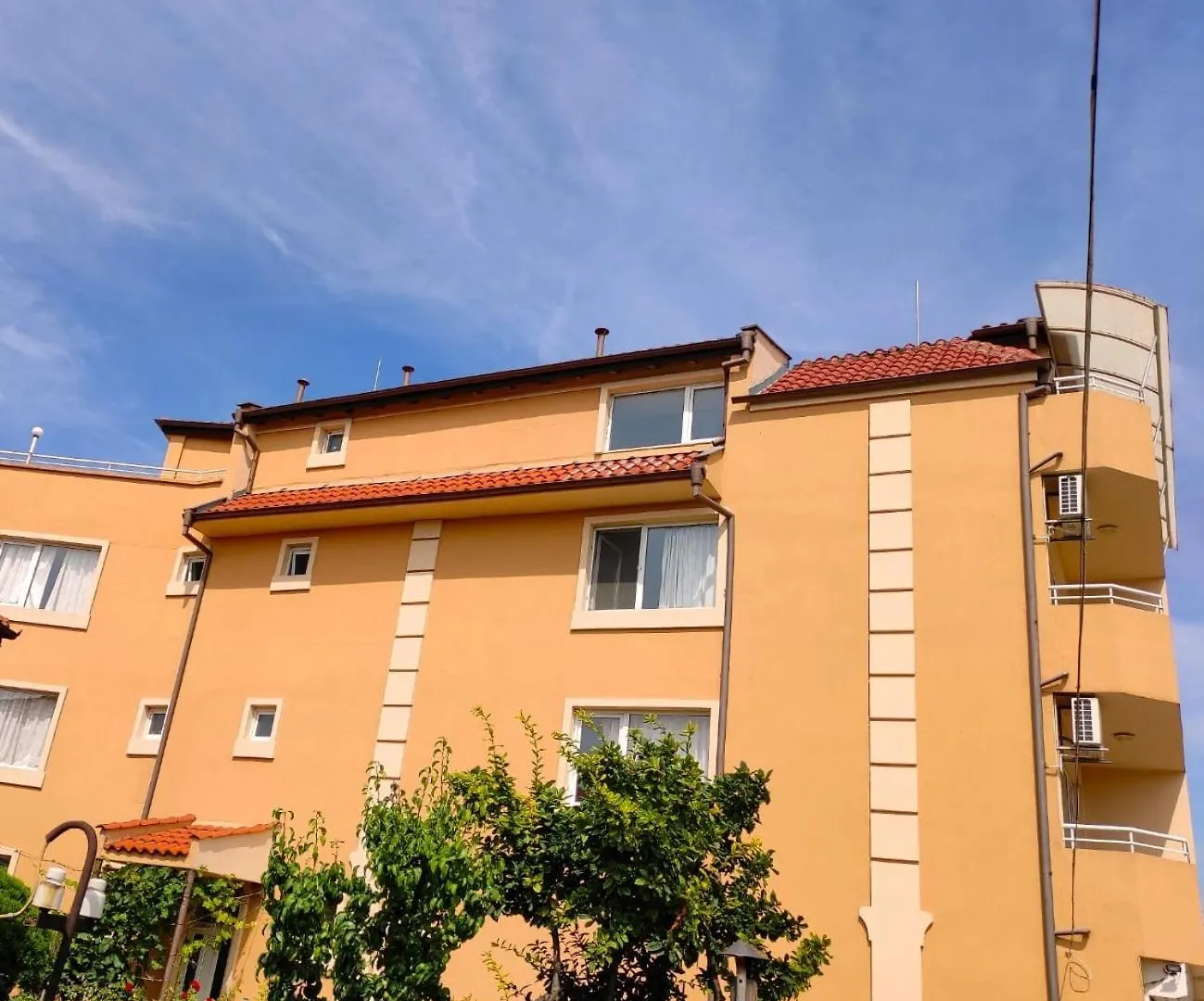 Доли Apartment Pomorie